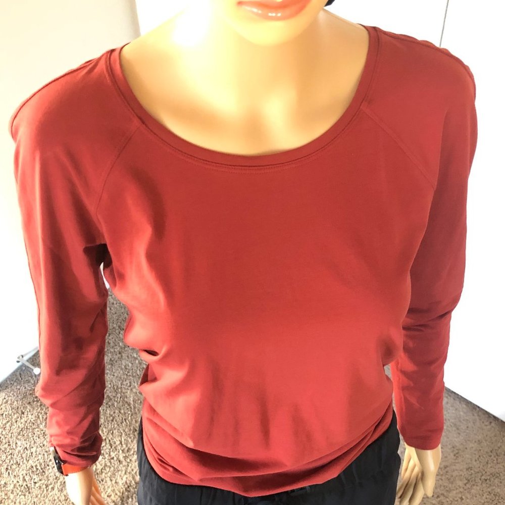 Lululemon Emerald Long Sleeve T-Shirt NWT